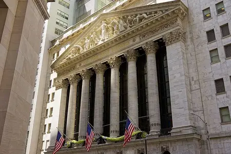 Top NYSE Dividend Stocks to Buy for 2022 in Etoro
