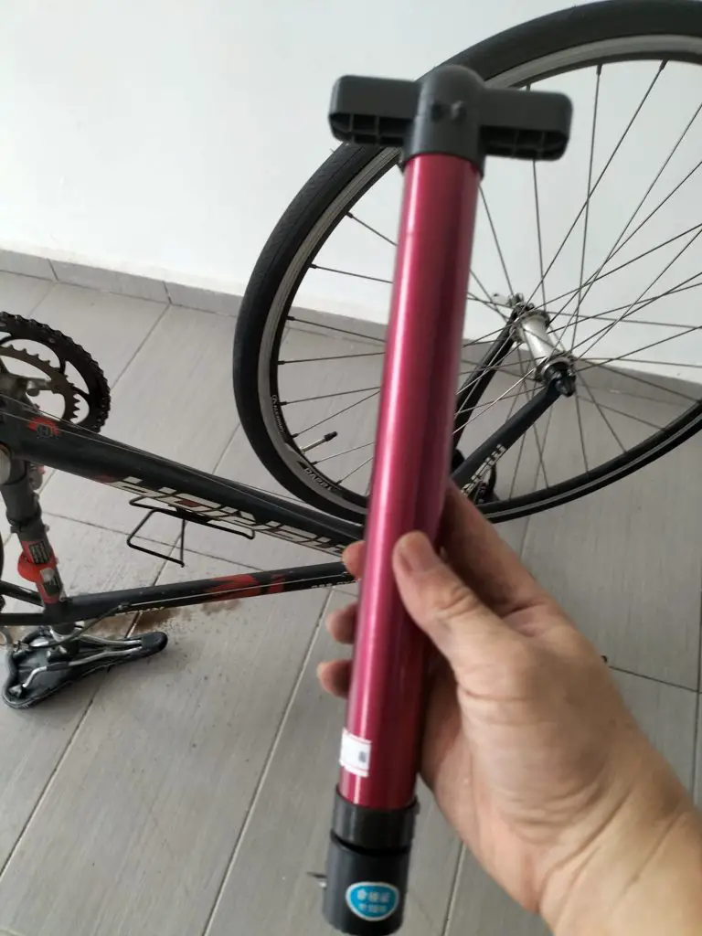 Pump Air into Bicycle New Tube